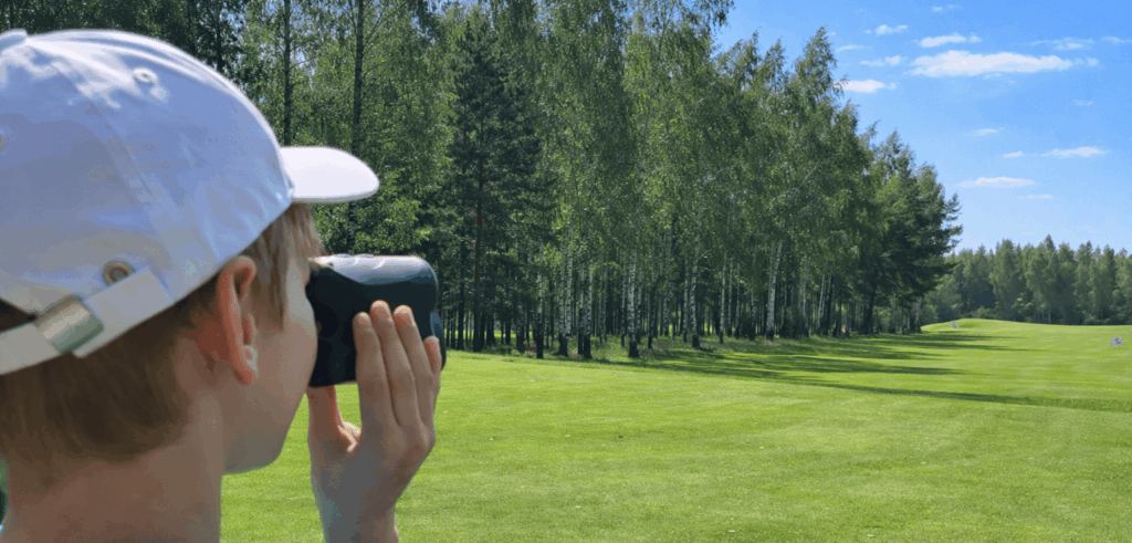 計測器を見ている子ども